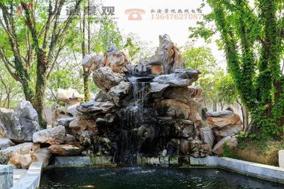 用土、石等材料構(gòu)筑的假山